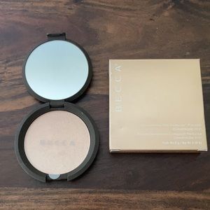 Shimmering Skin Perfector Pressed Highlighter